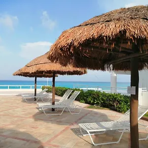 Brisas Beachfront In Zone Apartment